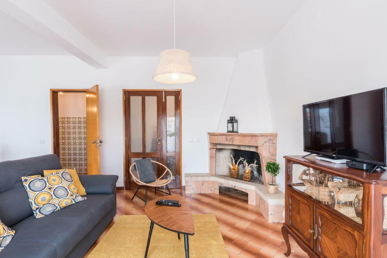 Lovelystay - 3 Bedroom Apartment In 维拉多比斯坡 外观 照片